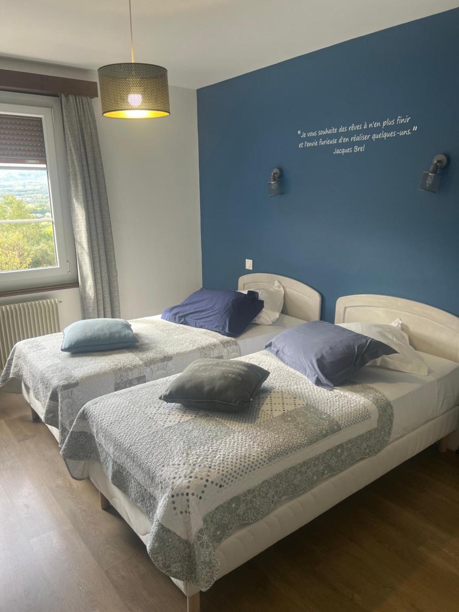 Hotel-Restaurant Le Sorgia Bellegarde-sur-Valserine Eksteriør billede